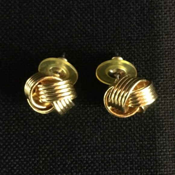 Love Knot Earrings - Picture 1 of 2